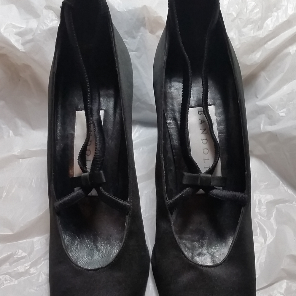 Bandolino pumps new without box